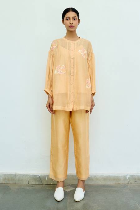 Ayaka Peach Top Mul Chanderi Hand Embroidery Floral Top Round Sheer Online at Aza Fashions Ayaka_Peach Top Mul Chanderi Hand Embroidery Floral Top Round Sheer _Online_at_Aza_Fashions