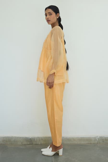 Buy Ayaka Peach Silk Organza Hand Embroidery Flower Top Round Sheer Online at Aza Fashions Buy_Ayaka_Peach Silk Organza Hand Embroidery Flower Top Round Sheer _Online_at_Aza_Fashions