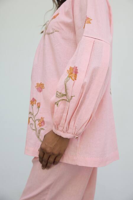 Ayaka Pink Cotton Hand Embroidery Floral Round Top at Aza Fashions Ayaka_Pink Cotton Hand Embroidery Floral Round Top _at_Aza_Fashions