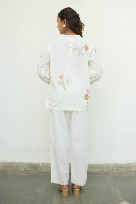 Shop Ayaka White Cotton Hand Embroidery Floral Round Top at Aza Fashions Shop_Ayaka_White Cotton Hand Embroidery Floral Round Top _at_Aza_Fashions