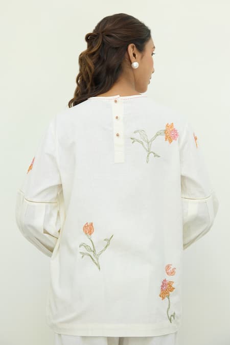 Shop Ayaka White Cotton Hand Embroidery Floral Round Top Online at Aza Fashions Shop_Ayaka_White Cotton Hand Embroidery Floral Round Top _Online_at_Aza_Fashions