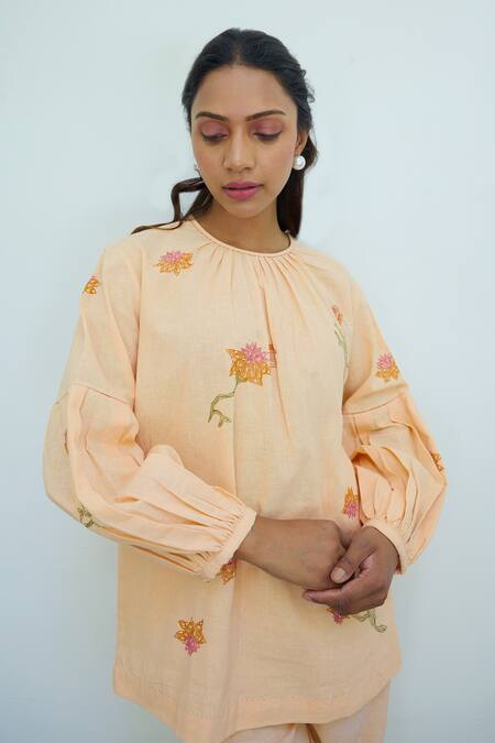 Ayaka Peach Cotton Hand Embroidery Floral Round Top at Aza Fashions Ayaka_Peach Cotton Hand Embroidery Floral Round Top _at_Aza_Fashions