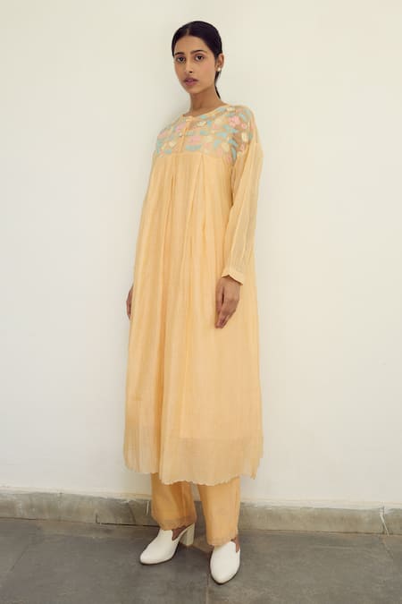 Buy Ayaka Peach Silk Organza Hand Embroidery Floral Top Round Box Pleat Detailed Dress Online at Aza Fashions Buy_Ayaka_Peach Silk Organza Hand Embroidery Floral Top Round Box Pleat Detailed Dress _Online_at_Aza_Fashions