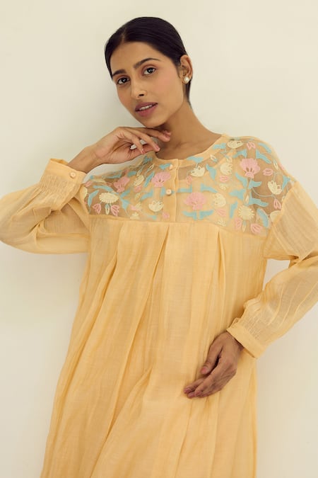 Shop Ayaka Peach Silk Organza Hand Embroidery Floral Top Round Box Pleat Detailed Dress Online at Aza Fashions Shop_Ayaka_Peach Silk Organza Hand Embroidery Floral Top Round Box Pleat Detailed Dress _Online_at_Aza_Fashions