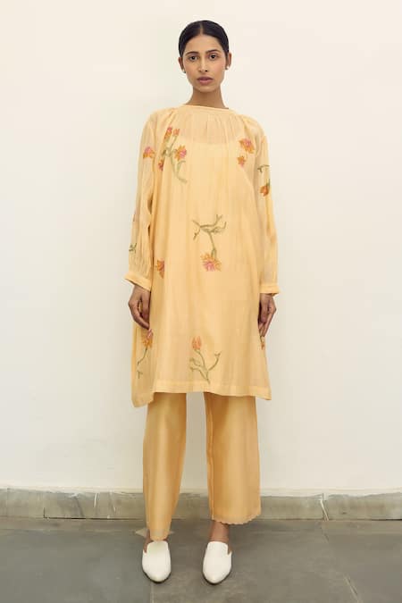 Ayaka Peach Mul Chanderi Hand Embroidery Flower Top Round Tunic Midi Dress Online at Aza Fashions Ayaka_Peach Mul Chanderi Hand Embroidery Flower Top Round Tunic Midi Dress _Online_at_Aza_Fashions