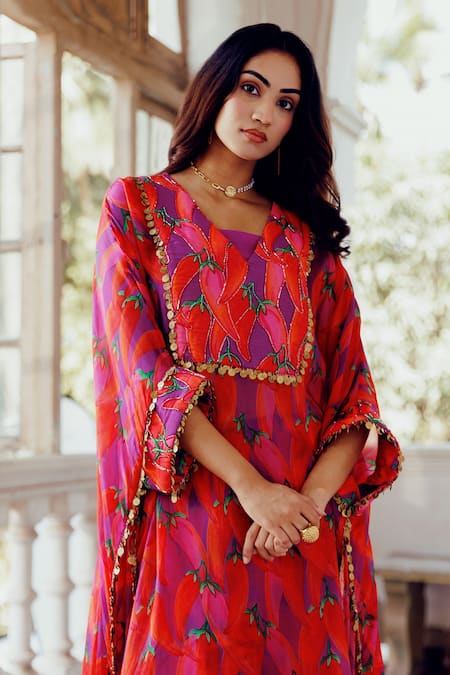 17:17 By Simmi Saboo Purple Chanderi Silk Print Chilli V- Neck Gia Kaftan Kurta And Pant Set at Aza Fashions 17:17 By Simmi Saboo_Purple Chanderi Silk Print Chilli V- Neck Gia Kaftan Kurta And Pant Set _at_Aza_Fashions