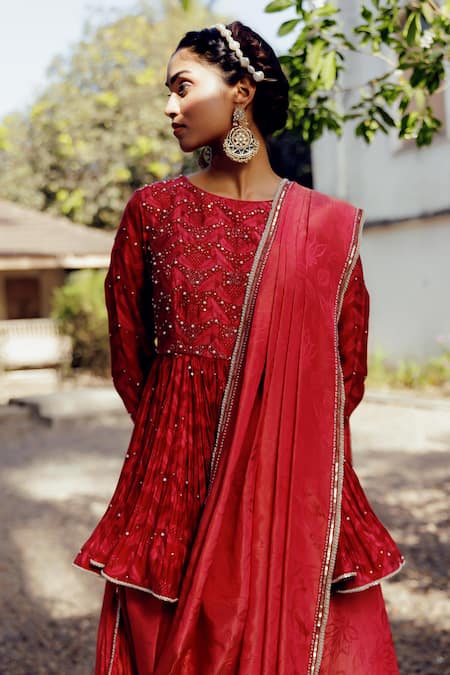 Shop_17:17 By Simmi Saboo_Maroon Chanderi Silk Beads, Zariah Leaf Print Pre-draped Gharara Saree Set _Online_at_Aza_Fashions