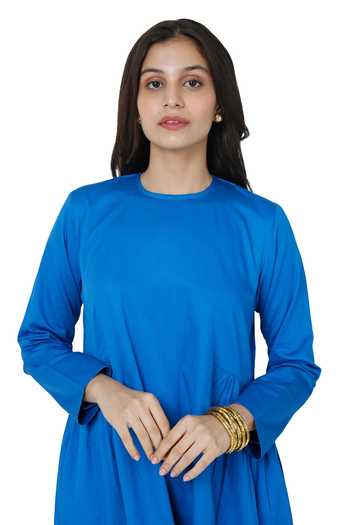 Komal Shah Blue Cotton Satin High Neck Solid Side Gathered Kurta With Pant Online at Aza Fashions Komal Shah_Blue Cotton Satin High Neck Solid Side Gathered Kurta With Pant _Online_at_Aza_Fashions