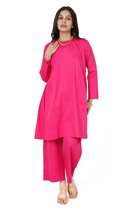 Komal Shah Side Gathered Cotton Satin Kurta With Pant 