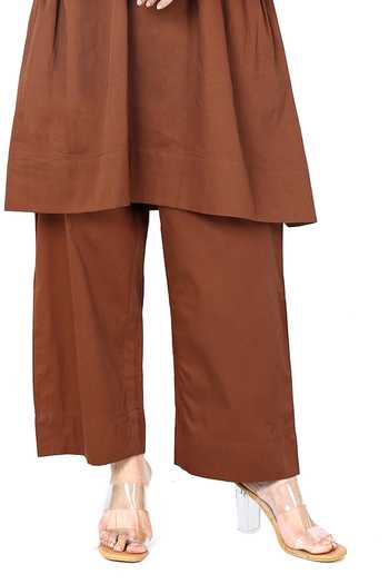 Komal Shah_Brown Cotton Satin High Neck Solid Kurta With Pant _Online_at_Aza_Fashions