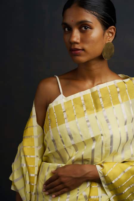 Buy_Rouka By Sreejith Jeevan_Yellow Handloom Cotton Zari Handwoven Saree With Unstitched Blouse Piece _Online_at_Aza_Fashions