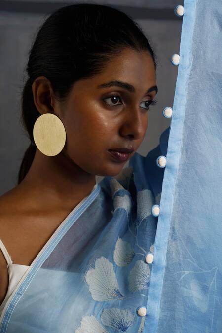 Shop Rouka By Sreejith Jeevan Blue Organza Embroidery Floral Saree With Unstitched Blouse Piece Online at Aza Fashions Shop_Rouka By Sreejith Jeevan_Blue Organza Embroidery Floral Saree With Unstitched Blouse Piece _Online_at_Aza_Fashions