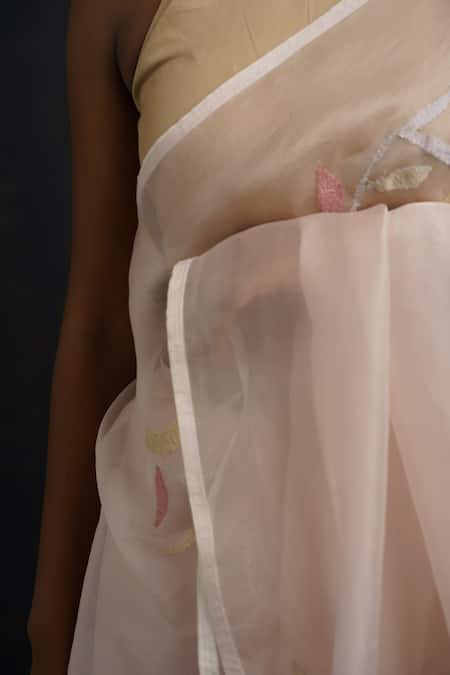 Rouka By Sreejith Jeevan_Pink Organza Embroidery Leaf Saree With Unstitched Blouse Piece _at_Aza_Fashions