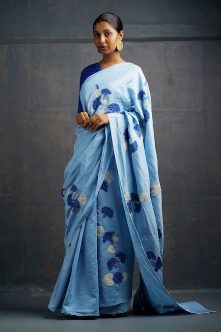 Rouka By Sreejith Jeevan_Blue Silk Embroidery Floral Saree With Unstitched Blouse Piece _Online_at_Aza_Fashions