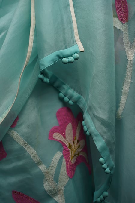 Rouka By Sreejith Jeevan_Green Organza Embroidery Floral Applique Saree With Unstitched Blouse Piece _at_Aza_Fashions