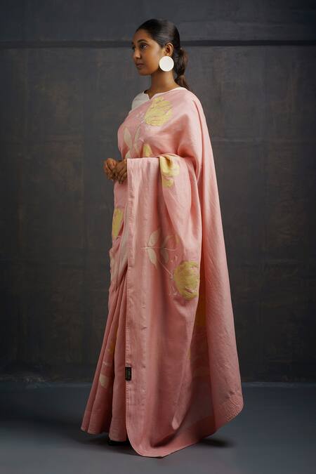 Rouka By Sreejith Jeevan_Peach Cotton, Silk Abstract Floral Saree With Unstitched Blouse Piece _Online_at_Aza_Fashions