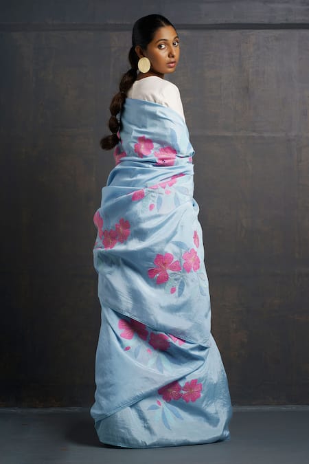 Rouka By Sreejith Jeevan Contrast Floral Embroidered Saree With Unstitched Blouse Piece 