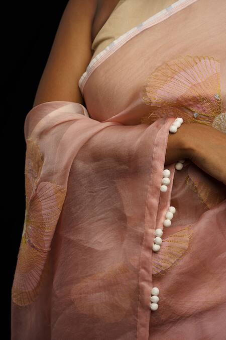 Buy_Rouka By Sreejith Jeevan_Peach Organza Embroidery Floral Saree With Unstitched Blouse Piece _Online_at_Aza_Fashions