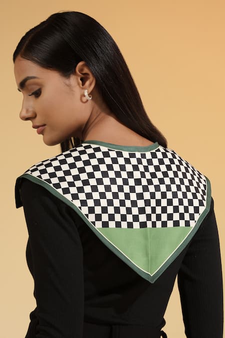 Dusala_Black Empress Checkered Pattern Neck Scarf _Online_at_Aza_Fashions