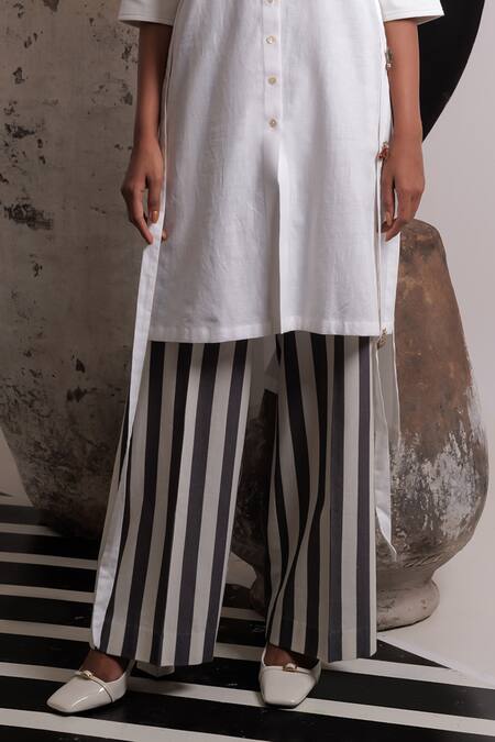 Nautanky Ivory Handloom , Embroidery Radiance Floral Kurta With Pant Online at Aza Fashions Nautanky_Ivory Handloom , Embroidery Radiance Floral Kurta With Pant _Online_at_Aza_Fashions