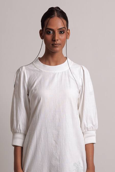 Shop Nautanky Ivory Handloom , Embroidery Round Noamd Floral Kurta With Pant Online at Aza Fashions Shop_Nautanky_Ivory Handloom , Embroidery Round Noamd Floral Kurta With Pant _Online_at_Aza_Fashions