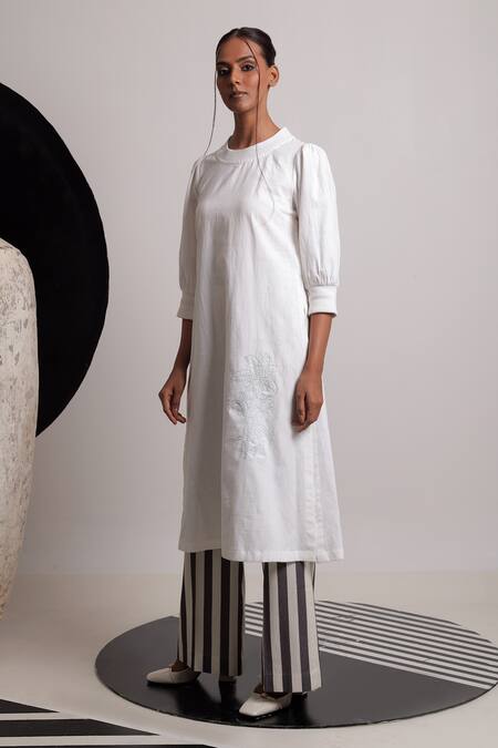 Buy Nautanky Ivory Handloom , Embroidery Round Noamd Floral Kurta With Pant Buy_Nautanky_Ivory Handloom , Embroidery Round Noamd Floral Kurta With Pant