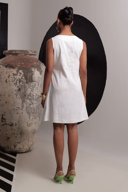 Shop Nautanky Ivory Handloom Cotton Embroidery V-neck Ikai Floral Dress at Aza Fashions Shop_Nautanky_Ivory Handloom Cotton Embroidery V-neck Ikai Floral Dress _at_Aza_Fashions