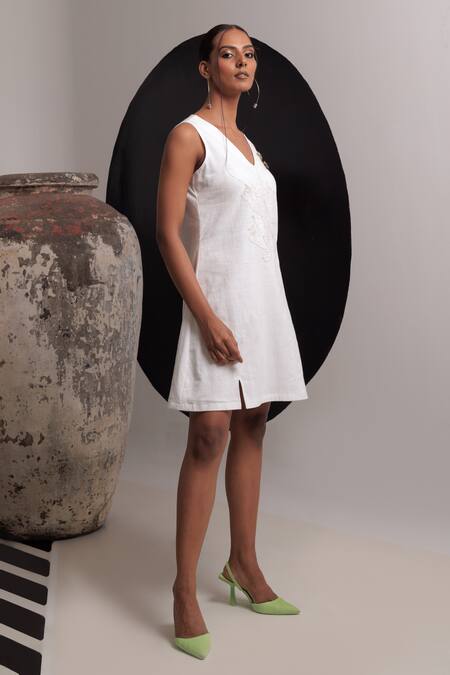 Buy Nautanky Ivory Handloom Cotton Embroidery V-neck Ikai Floral Dress Buy_Nautanky_Ivory Handloom Cotton Embroidery V-neck Ikai Floral Dress