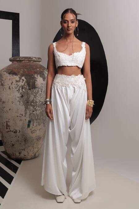 Nautanky Ivory Handloom Cotton Embroidery Sweetheart Serenity Floral Bustier With Pant Online at Aza Fashions Nautanky_Ivory Handloom Cotton Embroidery Sweetheart Serenity Floral Bustier With Pant _Online_at_Aza_Fashions