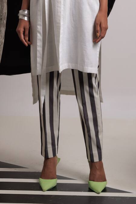 Buy Nautanky Ivory Handloom , Embroidery Collared Rumi Floral Kurta With Pant Online at Aza Fashions Buy_Nautanky_Ivory Handloom , Embroidery Collared Rumi Floral Kurta With Pant _Online_at_Aza_Fashions