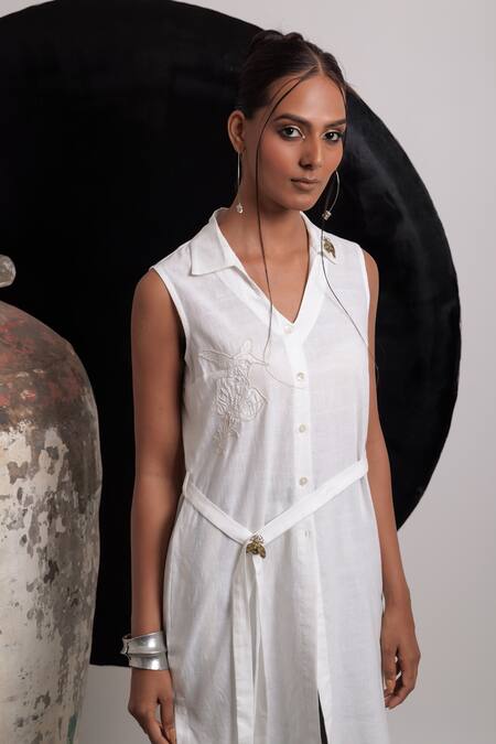 Buy Nautanky Ivory Handloom , Embroidery Collared Rumi Floral Kurta With Pant Buy_Nautanky_Ivory Handloom , Embroidery Collared Rumi Floral Kurta With Pant