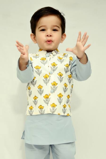 Kalp_White Cotton Floral Bud Print Bundi Kurta Set _Online_at_Aza_Fashions