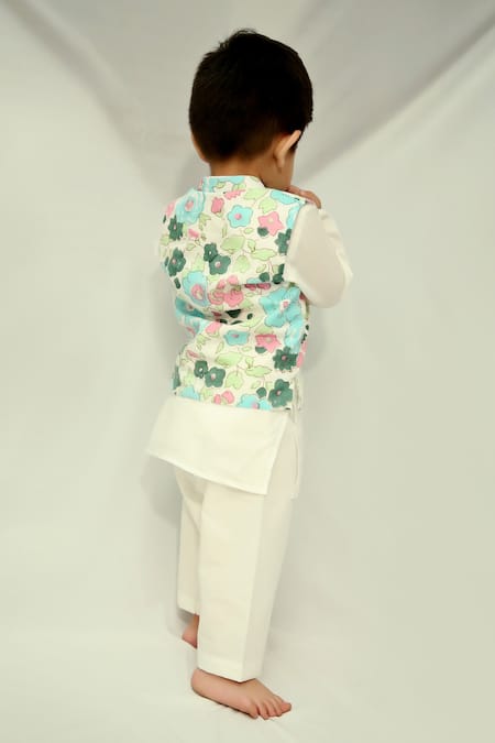 Kalp Blossom Print Bundi Kurta Set 