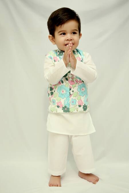 Kalp White Cotton Embroidery Blossom Print Bundi Kurta Set Online at Aza Fashions Kalp_White Cotton Embroidery Blossom Print Bundi Kurta Set _Online_at_Aza_Fashions