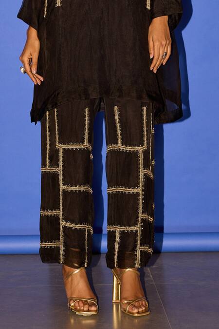 Esha Arora_Black Organza Embroidery Round Neck Sleeve Kurta And Flared Pant Set _Online_at_Aza_Fashions