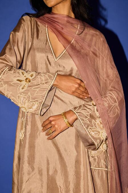 Shop_Esha Arora_Brown Silk, Linen Pearls V-neck Floral Embroidered Kurta Set _Online_at_Aza_Fashions