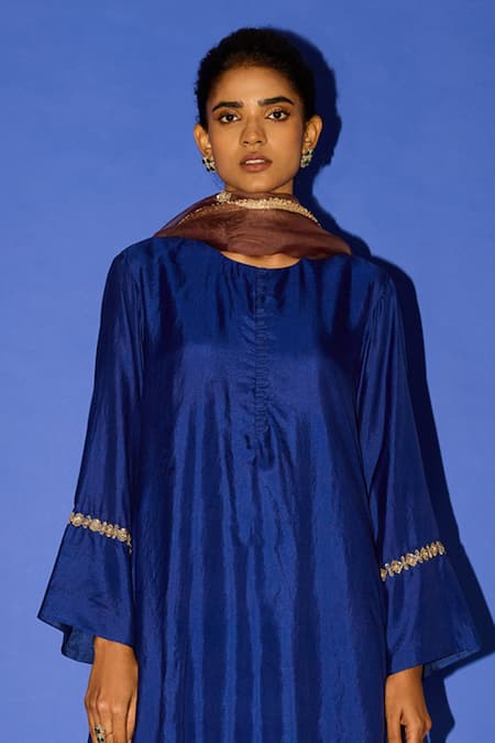 Esha Arora_Blue Silk, Linen, Chiffon Embroidery, Zari Round Zardozi Placement Kurta Set _Online_at_Aza_Fashions