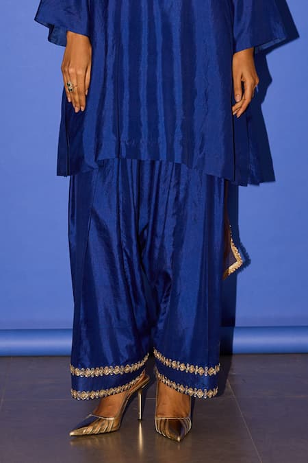 Buy_Esha Arora_Blue Silk, Linen, Chiffon Embroidery, Zari Round Zardozi Placement Kurta Set _Online_at_Aza_Fashions