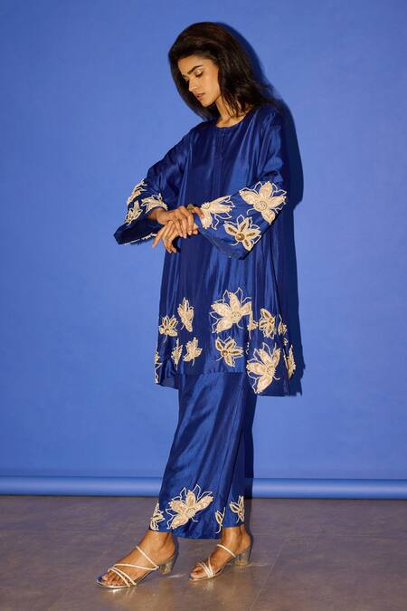 Buy Esha Arora Blue Silk, Linen Pearls Round Neck Embroidered Kurta And Pant Set Online at Aza Fashions Buy_Esha Arora_Blue Silk, Linen Pearls Round Neck Embroidered Kurta And Pant Set _Online_at_Aza_Fashions