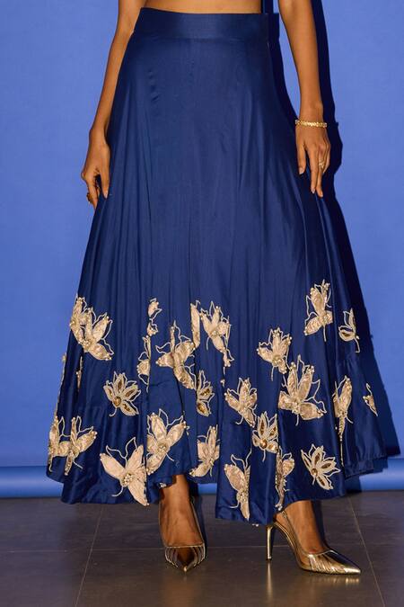 Buy Esha Arora Blue Silk, Linen Pearls Sweetheart Neck Flower Embroidered Lehenga Set Online at Aza Fashions Buy_Esha Arora_Blue Silk, Linen Pearls Sweetheart Neck Flower Embroidered Lehenga Set _Online_at_Aza_Fashions