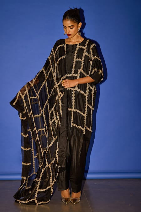 Esha Arora_Black Organza Sequins, Embroidery Line Dupatta _Online_at_Aza_Fashions