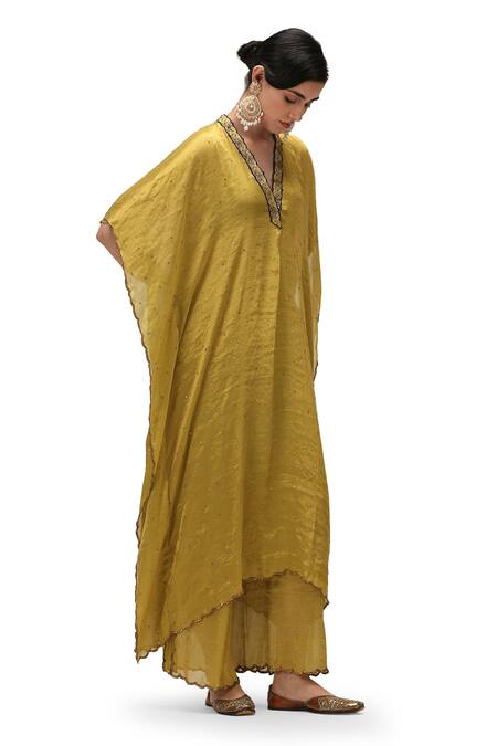 Buy Mimamsaa Green Chiffon Silk Woven V Neck Lavanya Spluttered Sequin Work Kaftan Set Online at Aza Fashions Buy_Mimamsaa_Green Chiffon Silk Woven V Neck Lavanya Spluttered Sequin Work Kaftan Set _Online_at_Aza_Fashions