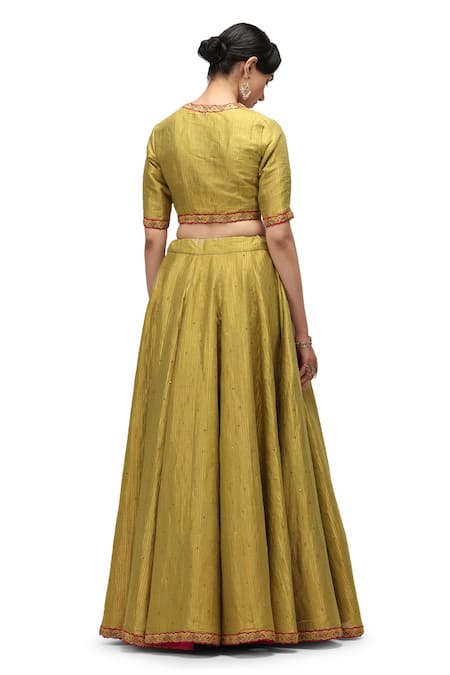 Shop Mimamsaa Green Muslin, Tissue Sequins V-neck Indira Embroidered Lehenga Blouse Set at Aza Fashions Shop_Mimamsaa_Green Muslin, Tissue Sequins V-neck Indira Embroidered Lehenga Blouse Set _at_Aza_Fashions