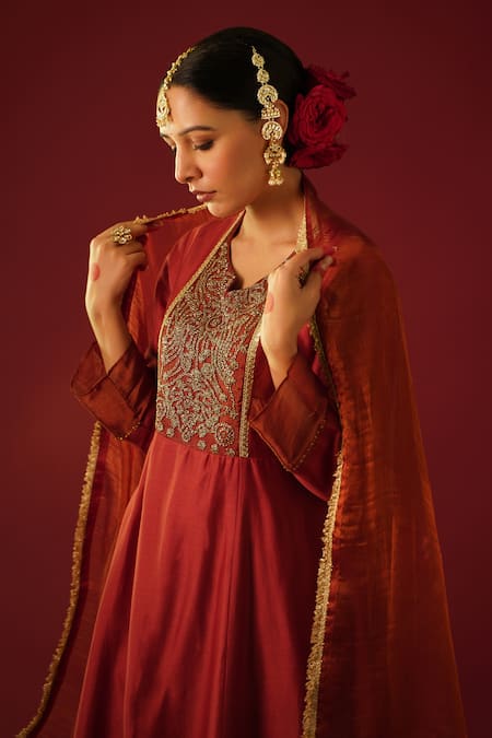 Shop Rashi Jain Red Chanderi, Tissue Embroidery, Lace V-neck Hand Bodice Anarkali Pant Set Online at Aza Fashions Shop_Rashi Jain_Red Chanderi, Tissue Embroidery, Lace V-neck Hand Bodice Anarkali Pant Set _Online_at_Aza_Fashions