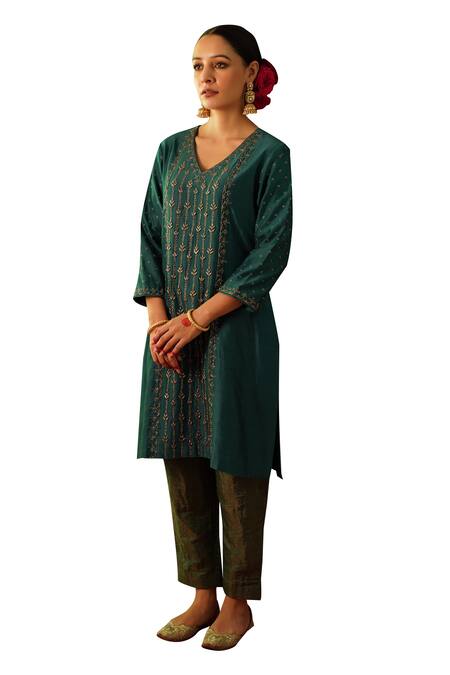 Shop_Rashi Jain_Green Chanderi, Tissue, Chiffon Embroidery V-neck Mehroon Hand Kurta Pant Set _Online_at_Aza_Fashions