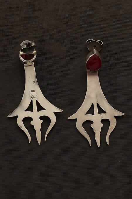 Mero Jewellery_Red Shiva Carved Earrings_Online_at_Aza_Fashions