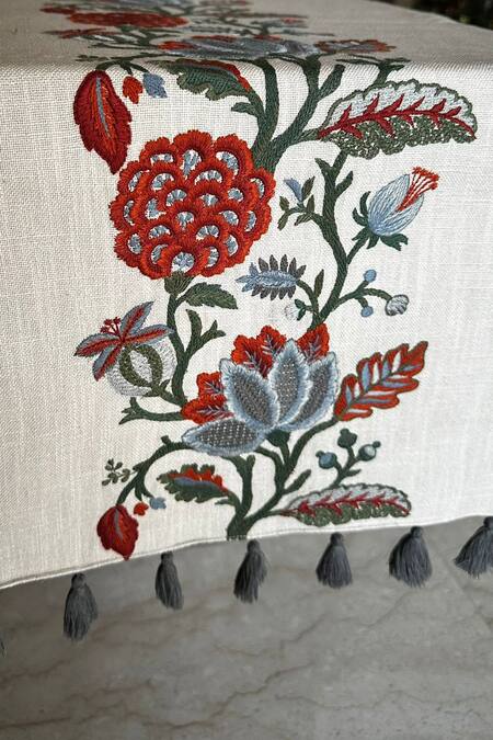 Buy_House Of Inari_Grey 100% Cotton Floral, Tassels And Embroidered Table Runner_Online_at_Aza_Fashions
