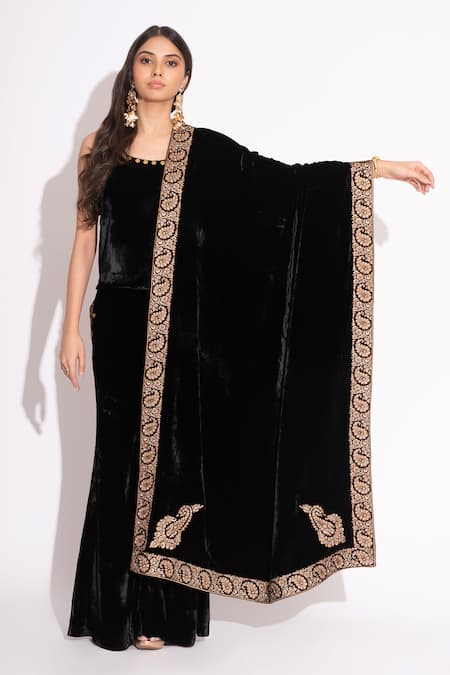 Shop House Of Inari Black Paisley Kashmiri Embroidered Stole at Aza Fashions Shop_House Of Inari_Black Paisley Kashmiri Embroidered Stole _at_Aza_Fashions