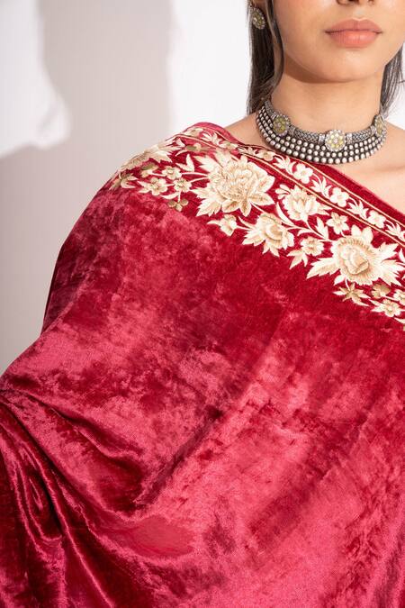 House Of Inari Pink Floral And Parsi Embroidered Stole Online at Aza Fashions House Of Inari_Pink Floral And Parsi Embroidered Stole _Online_at_Aza_Fashions