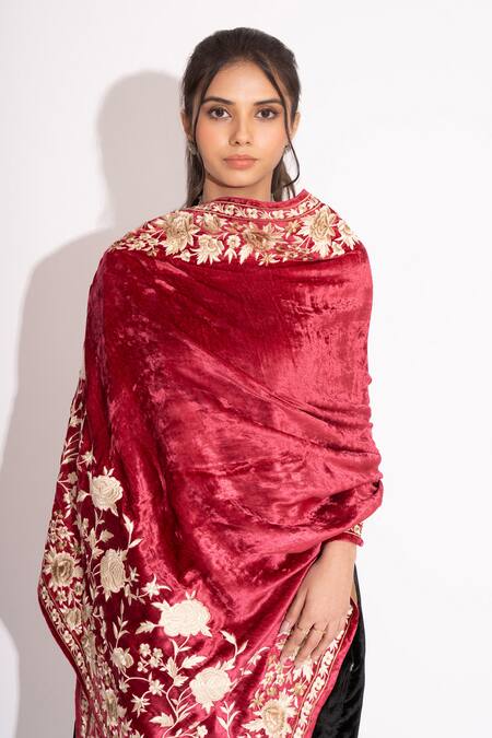Shop House Of Inari Pink Floral And Parsi Embroidered Stole Online at Aza Fashions Shop_House Of Inari_Pink Floral And Parsi Embroidered Stole _Online_at_Aza_Fashions